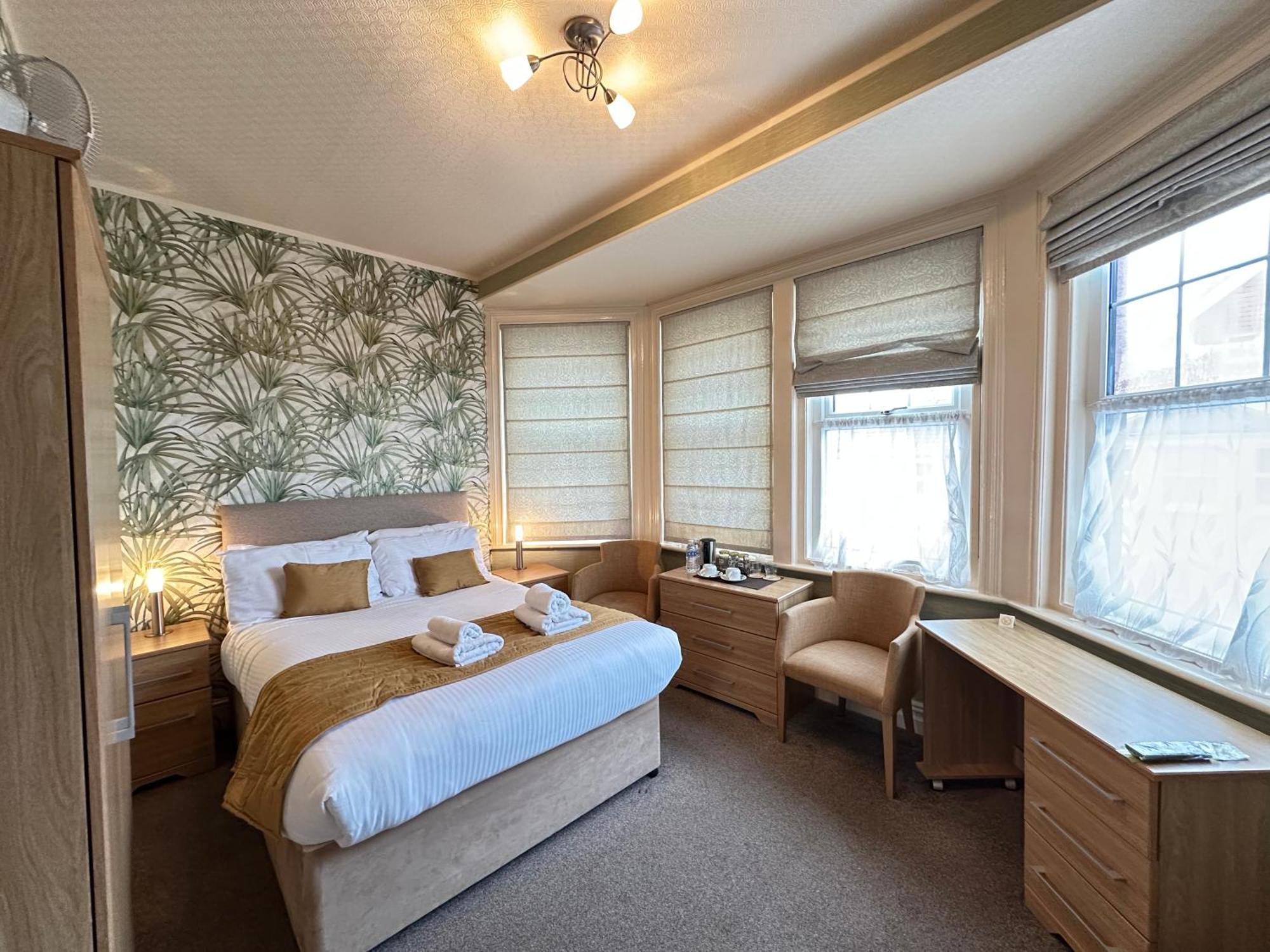 Devonia Express Hotel Eastbourne Exterior photo